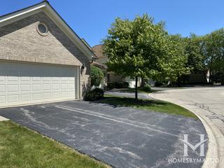 Courts of Amber Woods subdivision in Glenview, IL