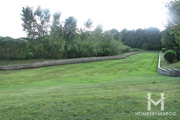 Walnut Glen subdivision in Crystal Lake, IL