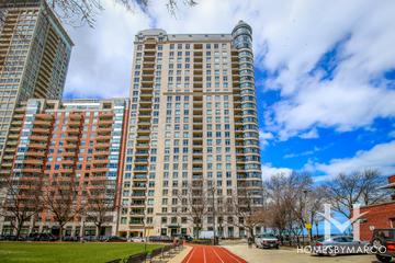 Photos of 840 North Lake Shore building in Chicago, IL