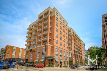 950 West Monroe building in the West Loop neighborhood of Chicago, IL