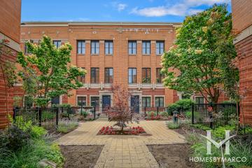 Chelsea Townhomes building in the West Loop neighborhood of Chicago, IL
