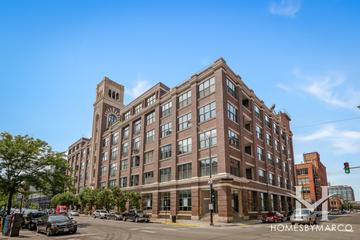 1000 W. Washington Lofts building in the West Loop neighborhood of Chicago, IL