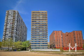 Beach Point Tower building in the Edgewater neighborhood of Chicago, IL