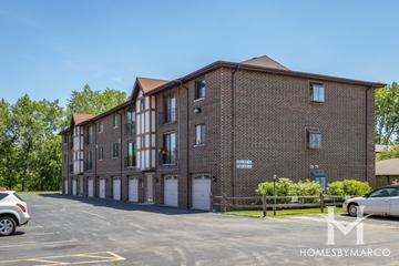 Cambridge Cove subdivision in Naperville, IL