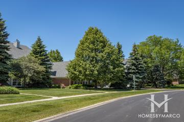 Willowbend subdivision in Naperville, IL