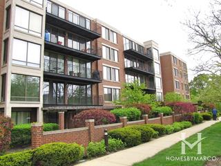 The Arbors building in Highland Park, IL