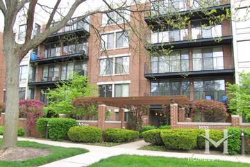 The Arbors building in Highland Park, IL