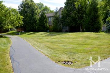 Deer Run subdivision in Palatine, IL