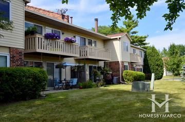 Deer Run subdivision in Palatine, IL