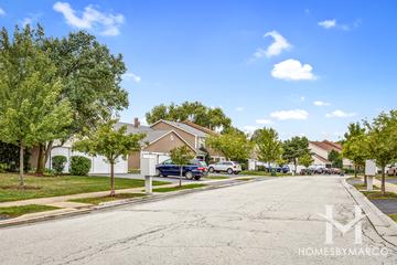 Deer Run subdivision in Palatine, IL