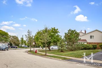 Deer Run subdivision in Palatine, IL