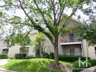 Legends subdivision in Carol Stream, IL