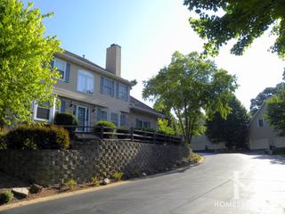 Laurel Oaks subdivision in Streamwood, IL