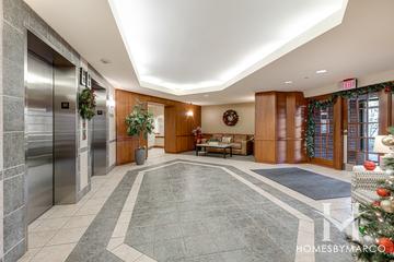 Fountain Square subdivision in Lombard, IL