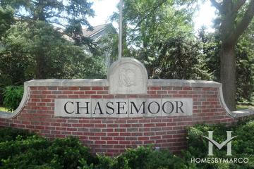 Chasemoor subdivision in Burr Ridge, IL