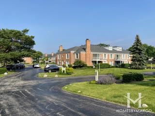 Carriage Way building in Burr Ridge, IL