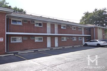 Briar Trace building in Arlington Heights, IL