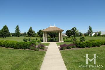 Heritage Park subdivision in Lindenhurst, IL