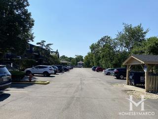 12 Oaks subdivision in Northbrook, IL