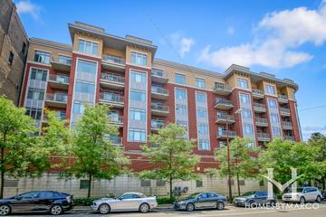 Photos of Fulton Place building in Chicago, IL