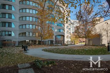 River City building in the Loop neighborhood of Chicago, IL
