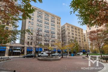 Printer's Square building in the Printers Row neighborhood of Chicago, IL