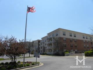 Fountains of Arlington building in Arlington Heights, IL