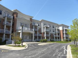 Fountains of Arlington building in Arlington Heights, IL