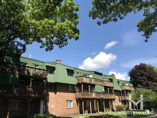 Walden Woods subdivision in Aurora, IL