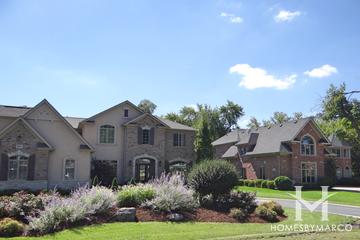 Pinegate subdivision in Arlington Heights, IL