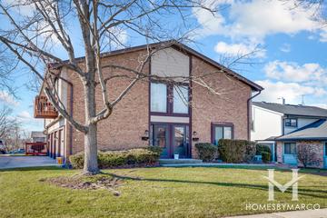 Portsmouth subdivision in Darien, IL