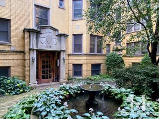 The Carlisle building in Evanston, IL