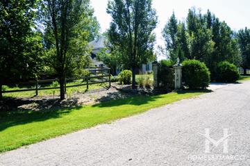 Raintree Estates subdivision in Barrington Hills, IL