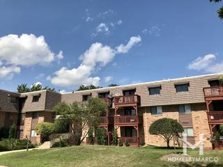 Acorn Woods subdivision in Aurora, IL