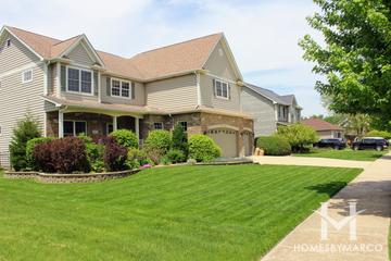 Lakeside Sans Souci subdivision in Aurora, IL