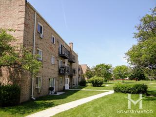 Carolshire subdivision in Carol Stream, IL