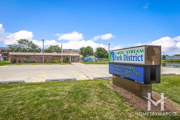 Carolshire subdivision in Carol Stream, IL