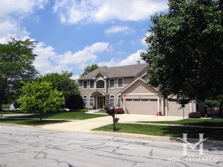Covington Cove subdivision in Carol Stream, IL