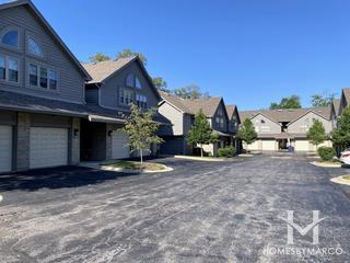 Clarendon Court subdivision in Clarendon Hills, IL