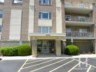 Emerald Towers building in Elmhurst, IL