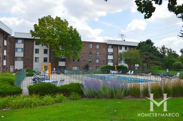York Meadows building in Elmhurst, IL
