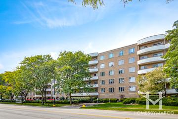 Regal Court building in Lincolnwood, IL