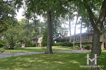 Walkup Country Woods subdivision in Crystal Lake, IL