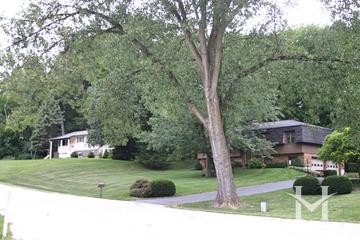 Killarney Acres subdivision in Crystal Lake, IL