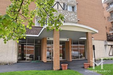 Cambridge House building in Des Plaines, IL