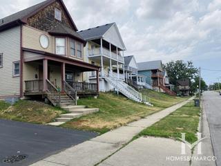 Photos of Grand Manor subdivision in Elgin, IL