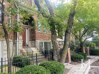 Prescott Woods subdivision in Naperville, IL