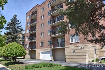 Jefferson Walk building in Des Plaines, IL