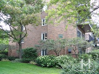 Hinman Place building in Evanston, IL