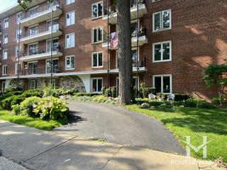 Central Terrace building in Evanston, IL